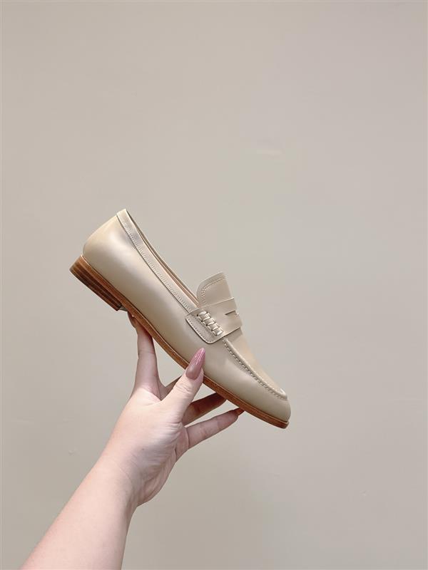 2025112812728962 310